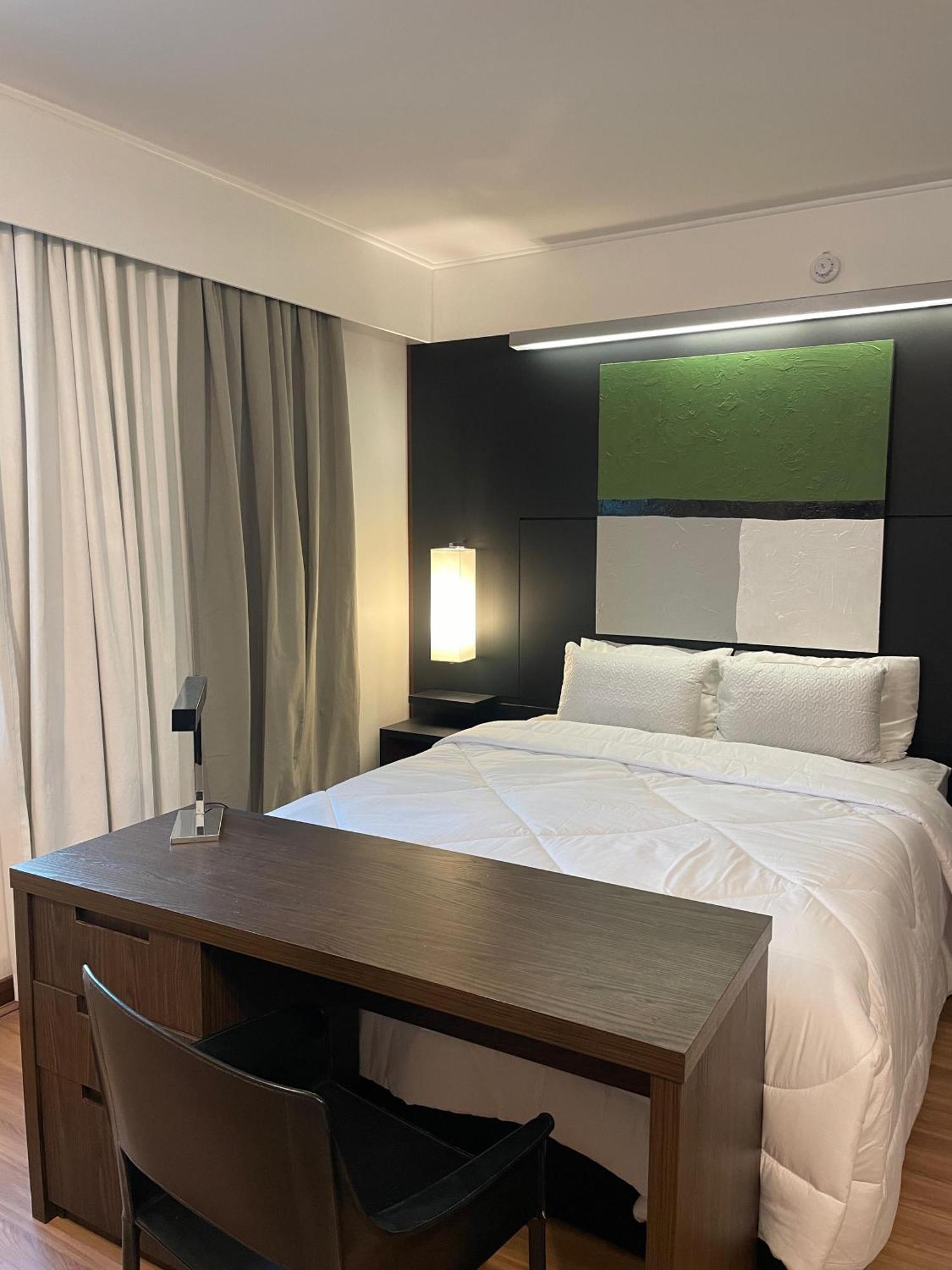 Apartamento Flat Executivo No Mel. Ibirapuera Com Piscina, Vaga E Limpeza